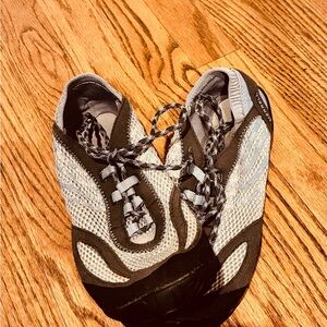 Merrell Women's Black and Gray Shoes